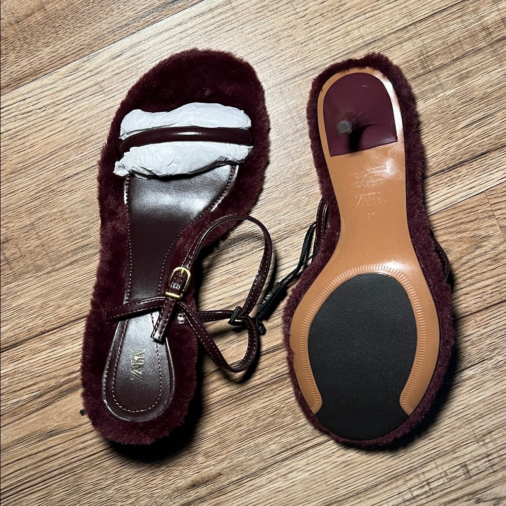 NEW! Zara Faux Fur Sole Heeled Sandals Size 6 1/2 or 37 - Picture 10 of 10